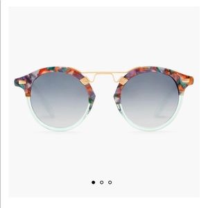 Krewe st Louis sun glasses